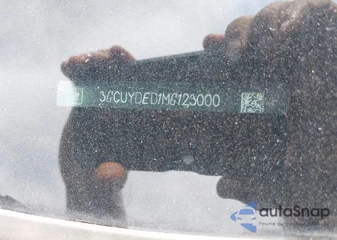 2021 Chevrolet Silverado 1500 4Wd Short Bed Lt z USA, uszkodzony, nr VIN 3GCUYDED1MG123000